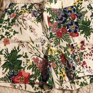 Beautiful pair of shorts by Catherine Malandrino. Size L